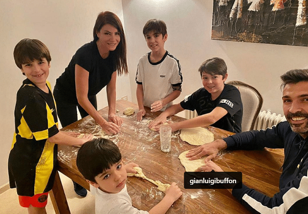 Buffon sắp lên xe hoa lần thứ 2, cô dâu là MC 