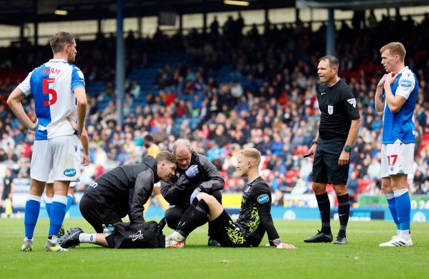 Vardy lại ghi bàn, Leicester thắng - Bóng Đá