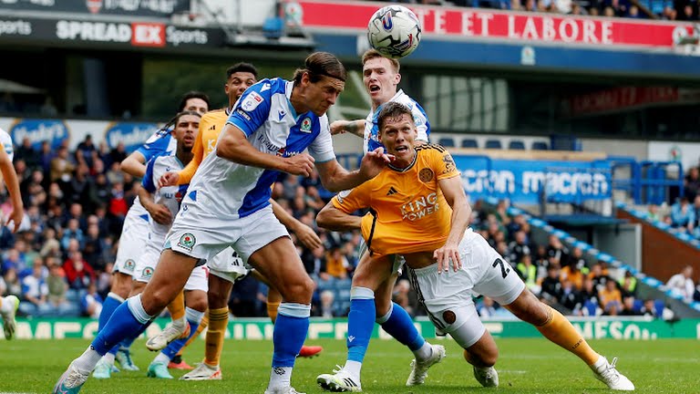 Vardy lại ghi bàn, Leicester thắng - Bóng Đá