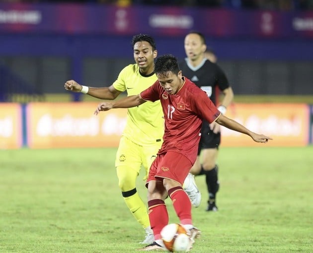 Sao trẻ từng bị FIFA cấm thi đấu và bước chuyển mình lên ĐT Việt Nam - Bóng Đá